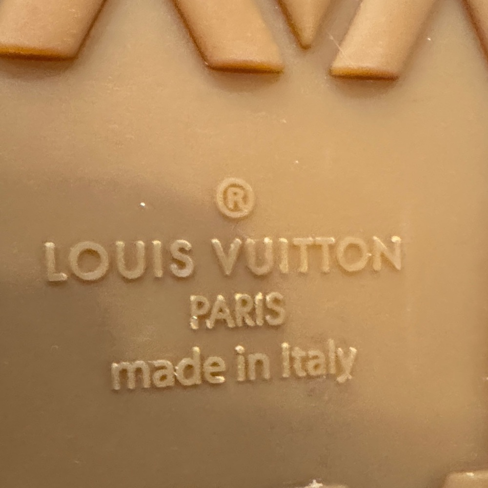 Authentic Louis Vuitton Monogram Beige Sneakers - Picture 12 of 15